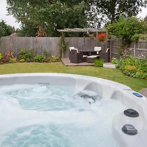 Woodlea House With Hot Tub Holiday home